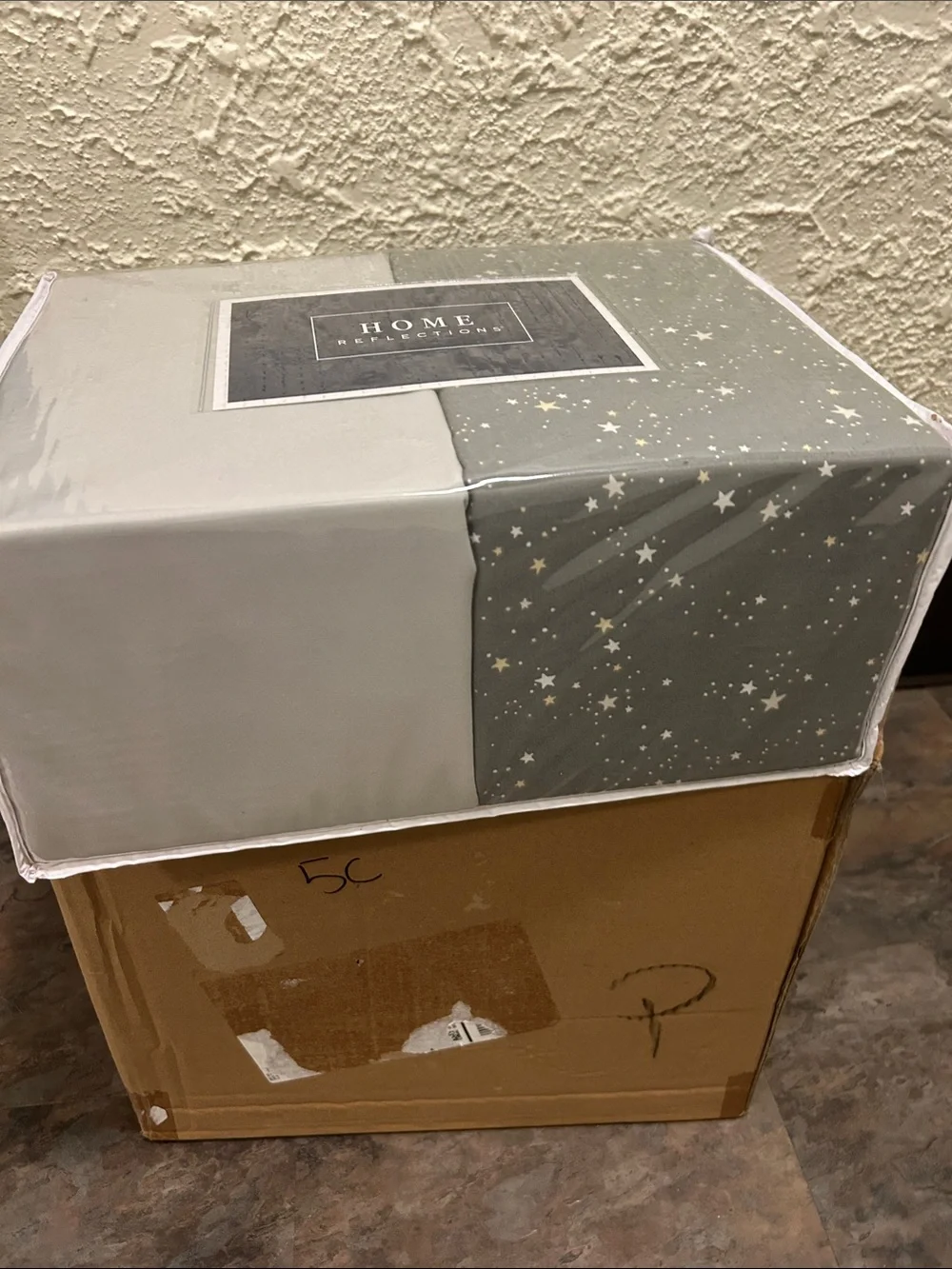 HOME REFLECTIONS Grey & Star Pattern 2 KING SIZE SHEET SETS FACTORY FRESH NEW